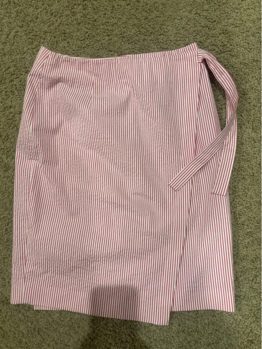 Brooks Brothers pink & white
Skirt size 4